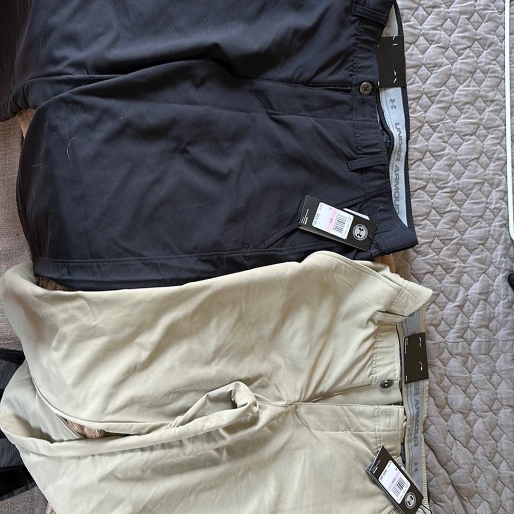 Brand new Under Armor golf pants - Size 32x30